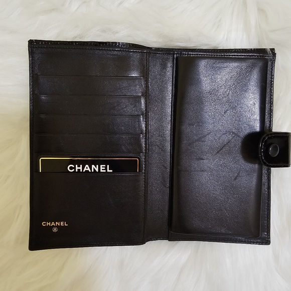 🎉🎉HOST PICK🎉🎉CHANEL CC Logo Patent Leather Long Bifold Wallet Black - Picture 13 of 15
